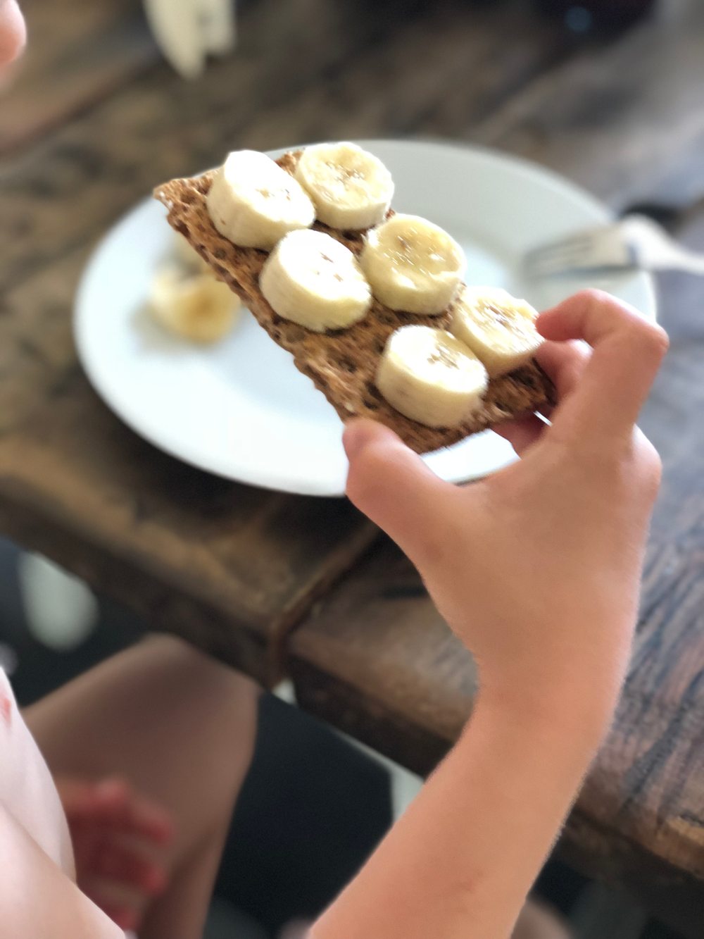 Banan på rågknäcke